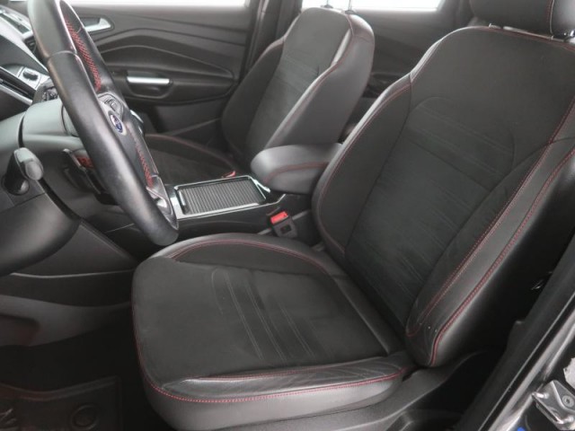 Ford Kuga  1.5 EcoBoost ST-Line