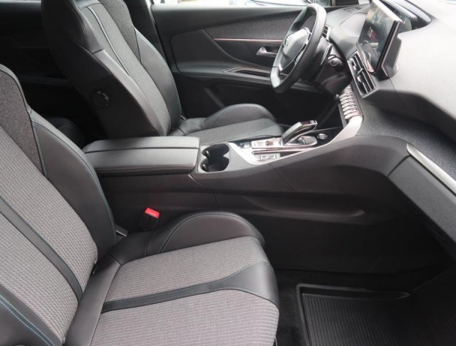 Peugeot 3008  1.2 PureTech 