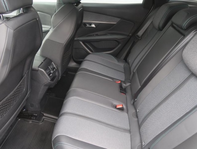 Peugeot 3008  1.2 PureTech 