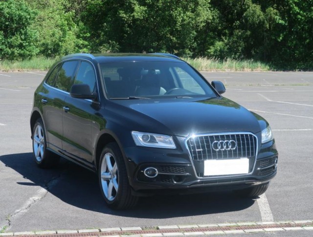 Audi Q5  3.0 TDI S line