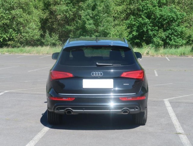 Audi Q5  3.0 TDI S line
