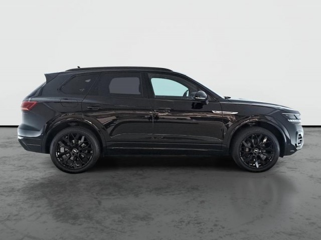 Volkswagen Touareg  3.0 TDI R-Line