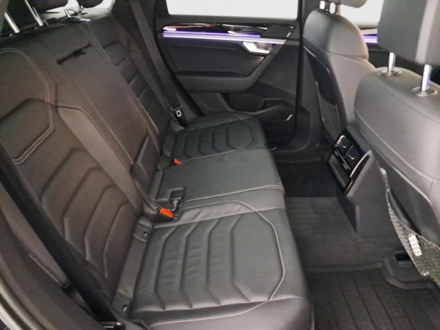 Volkswagen Touareg  3.0 TDI R-Line