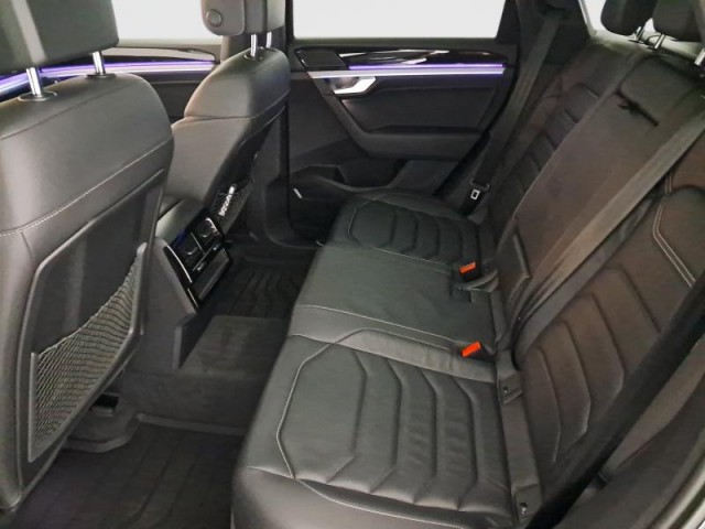 Volkswagen Touareg  3.0 TDI R-Line
