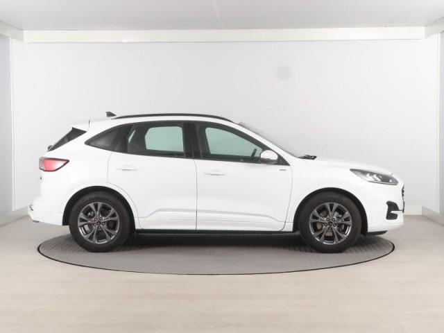 Ford Kuga  1.5 EcoBoost ST-Line