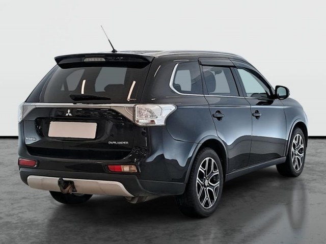 Mitsubishi Outlander  2.2 DI-D 