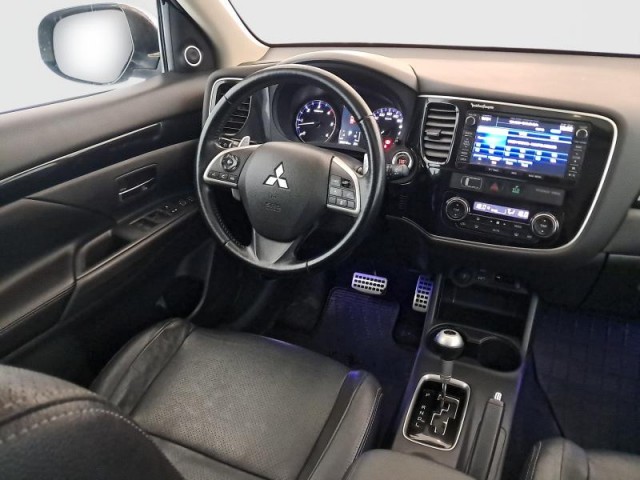 Mitsubishi Outlander  2.2 DI-D 
