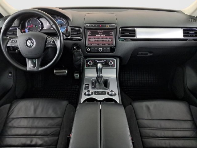 Volkswagen Touareg  3.0 TDI R-Line