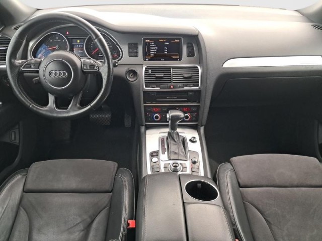 Audi Q7  3.0 TDI 