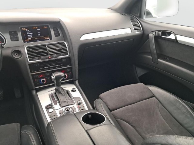 Audi Q7  3.0 TDI 