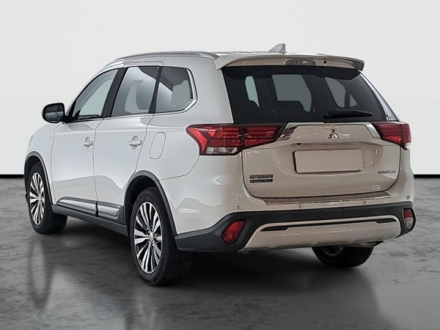 Mitsubishi Outlander  2.0 