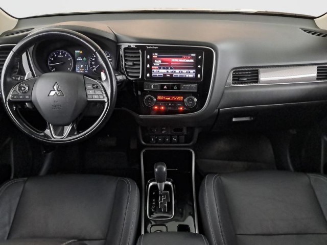 Mitsubishi Outlander  2.0 