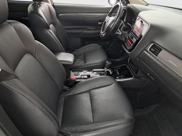 Mitsubishi Outlander  2.0 