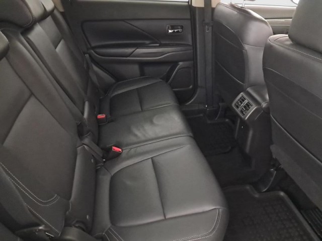 Mitsubishi Outlander  2.0 