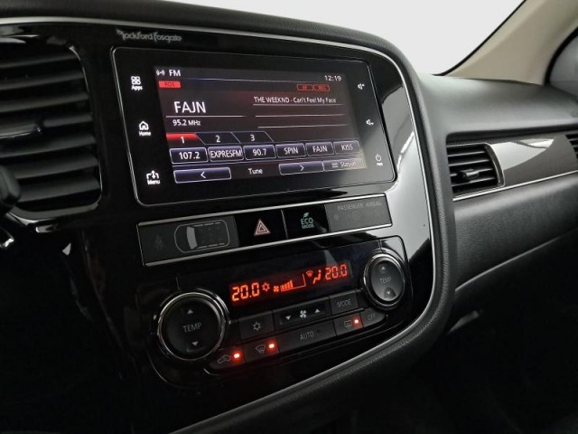 Mitsubishi Outlander  2.0 