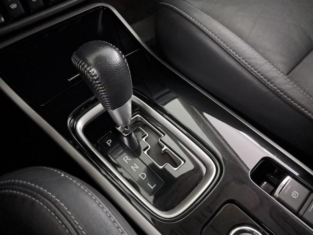 Mitsubishi Outlander  2.0 