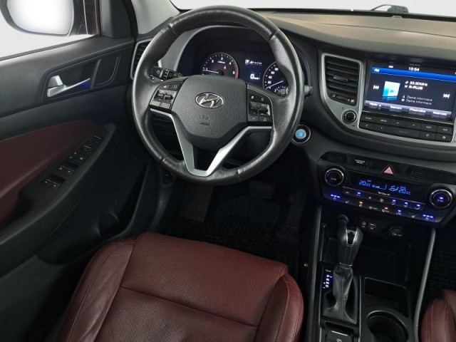 Hyundai Tucson  2.0 CRDi 