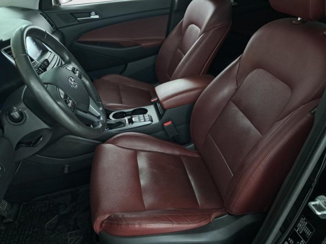 Hyundai Tucson  2.0 CRDi 
