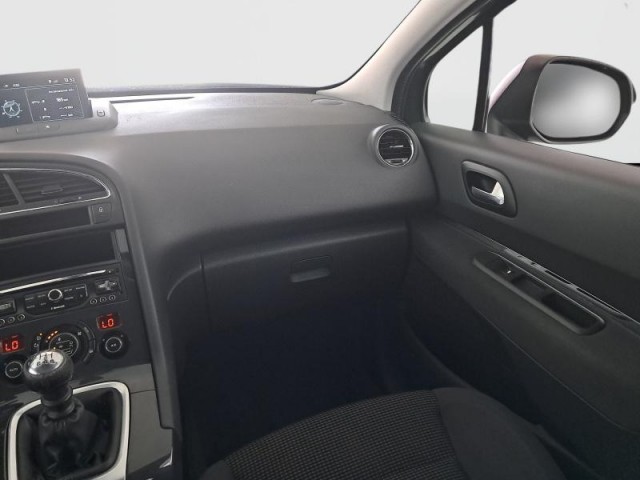 Peugeot 5008  1.6 HDi 