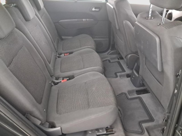 Peugeot 5008  1.6 HDi 