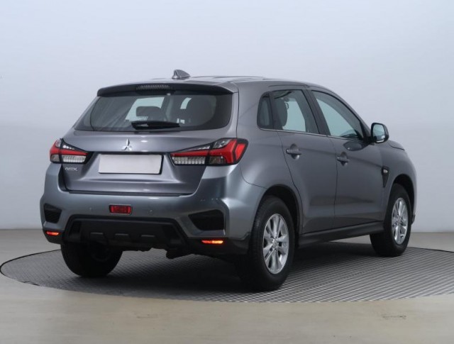 Mitsubishi ASX  2.0 MIVEC Inform