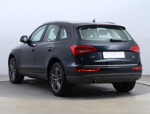 Audi Q5  2.0 TDI S-Line