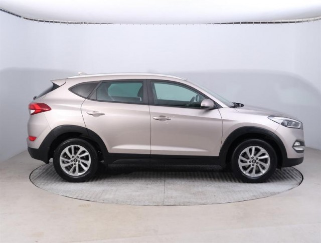 Hyundai Tucson  1.7 CRDi 