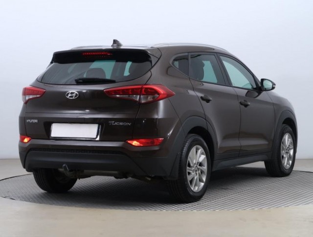 Hyundai Tucson  1.7 CRDi Trikolor