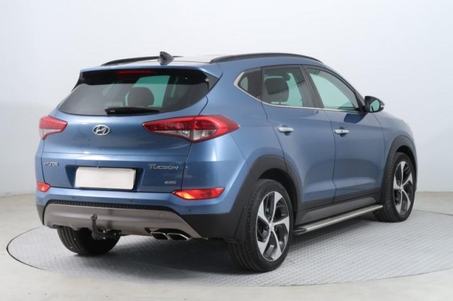 Hyundai Tucson  2.0 CRDi 