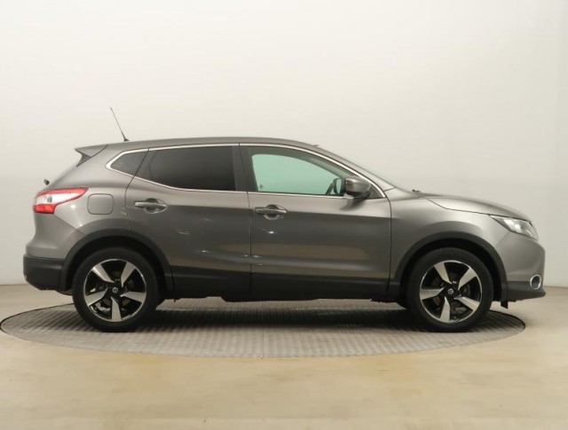 Nissan Qashqai  1.2 DIG-T 