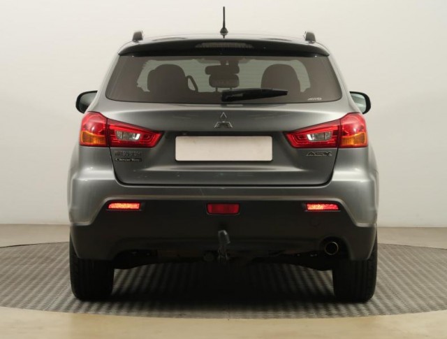 Mitsubishi ASX  1.8 DI-D MIVEC Intense