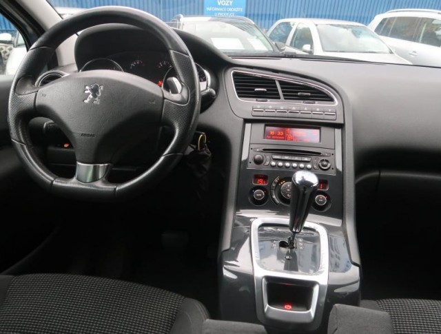 Peugeot 5008  1.6 HDi 