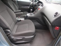 Peugeot 5008  1.6 HDi 