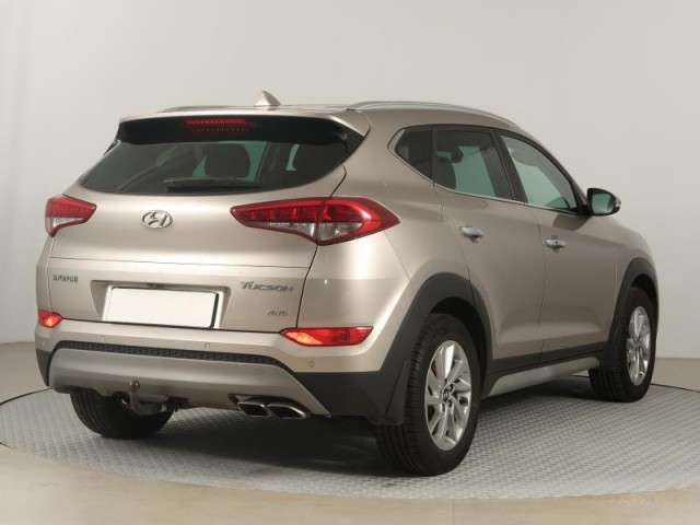 Hyundai Tucson  2.0 CRDi 