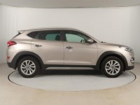 Hyundai Tucson  2.0 CRDi 