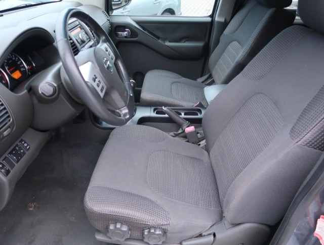 Nissan Pathfinder  2.5 dCi 