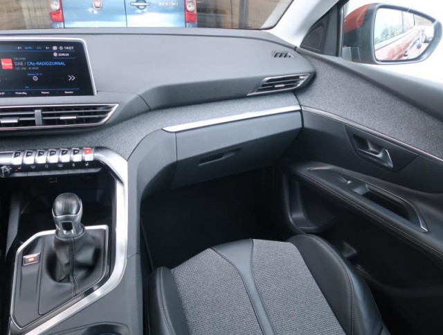 Peugeot 3008  1.5 BlueHDi Allure