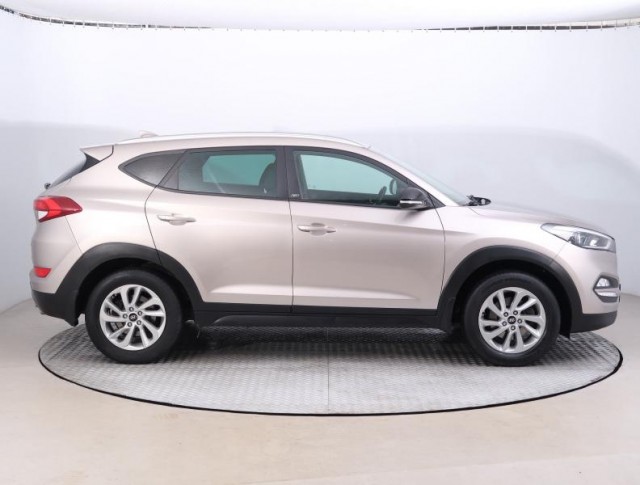 Hyundai Tucson  1.6 T-GDI Trikolor