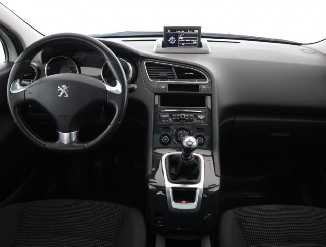 Peugeot 5008  2.0 BlueHDi 