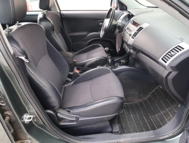 Peugeot 4007  2.2 HDI 