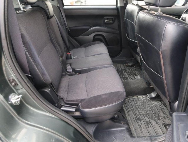 Peugeot 4007  2.2 HDI 