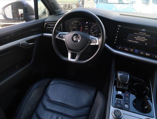 Volkswagen Touareg  3.0 TDI 