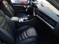 Volkswagen Touareg  3.0 TDI 