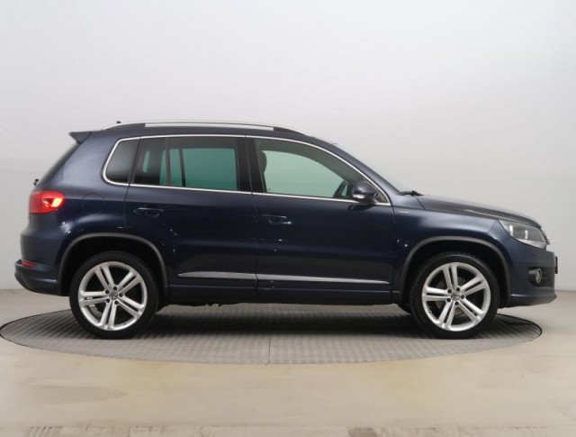 Volkswagen Tiguan  2.0 TDI Sport