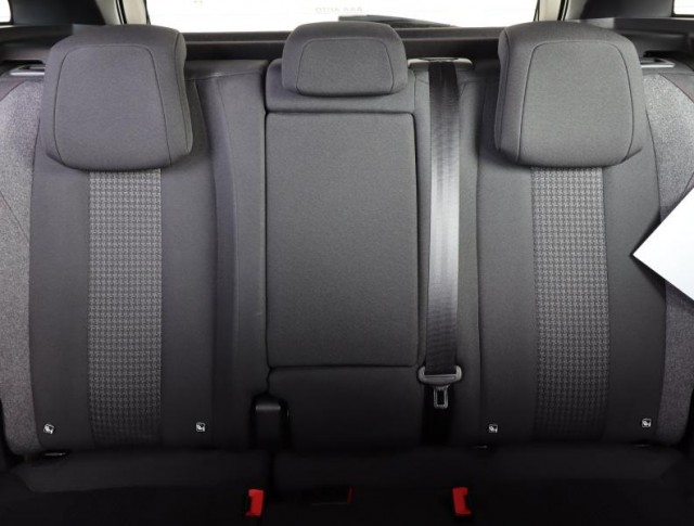 Peugeot 3008  1.2 PureTech Active Pack