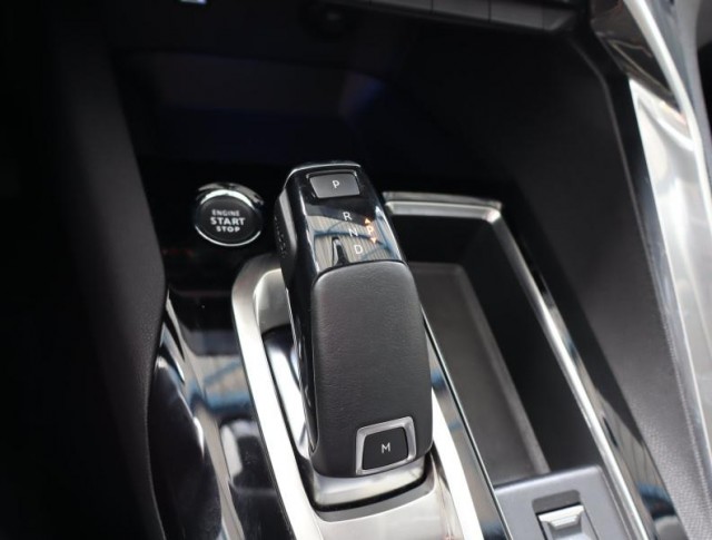 Peugeot 3008  1.2 PureTech Active Pack