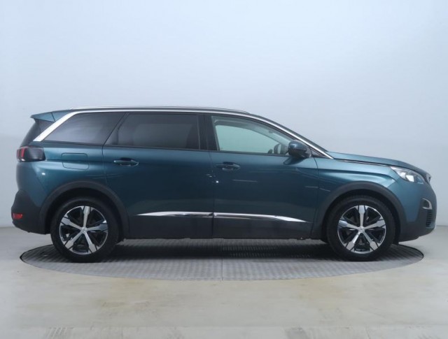 Peugeot 5008  1.5 BlueHDi 