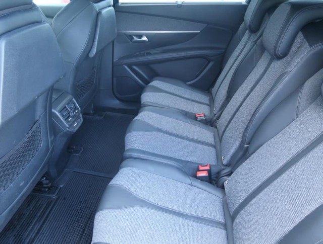 Peugeot 5008  1.5 BlueHDi 