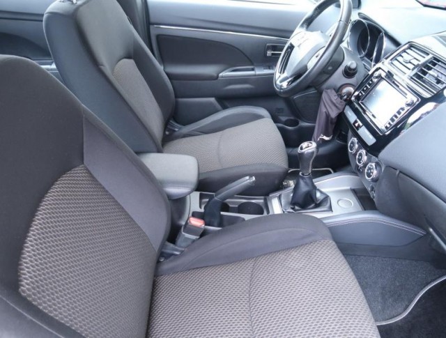 Mitsubishi ASX  1.6 MIVEC Invite