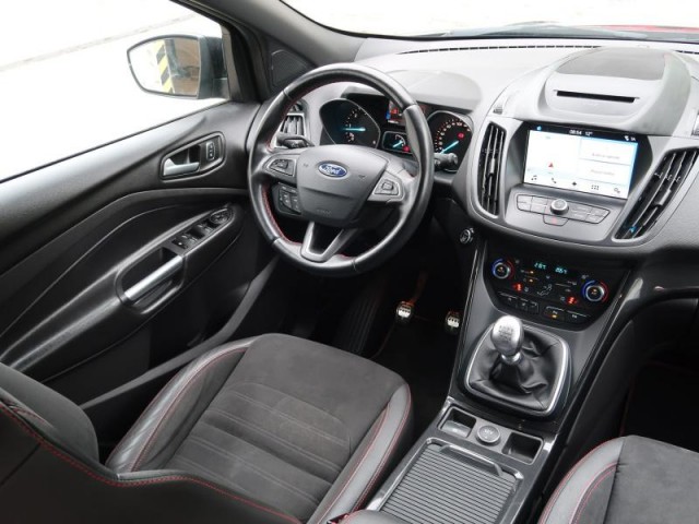 Ford Kuga  2.0 TDCi ST-Line
